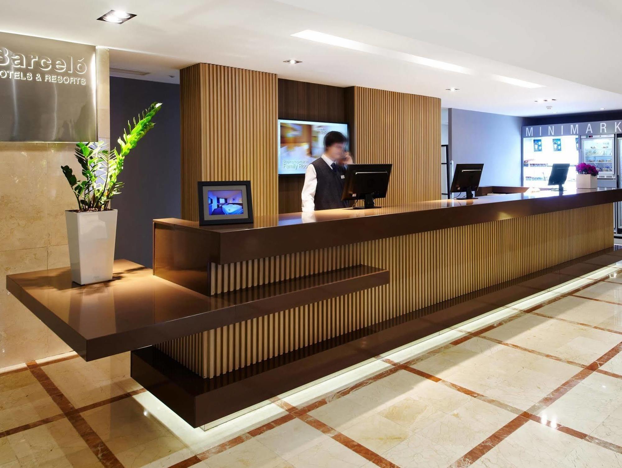 Occidental Hotel 4*